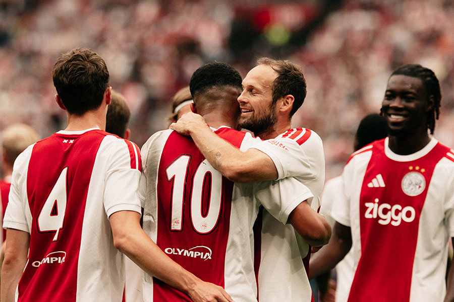 Blind Ajax 2627 900