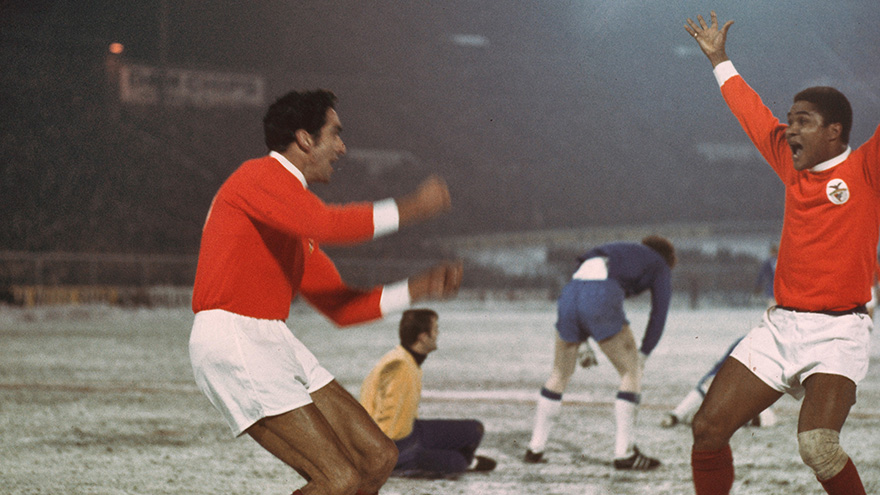 LB 690212 Ajax Benfica 1 3 Eusebio Juicht