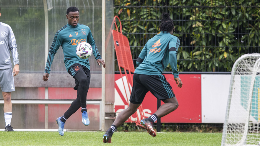 fotos-ajacieden-hervatten-training-in-drietallen-40