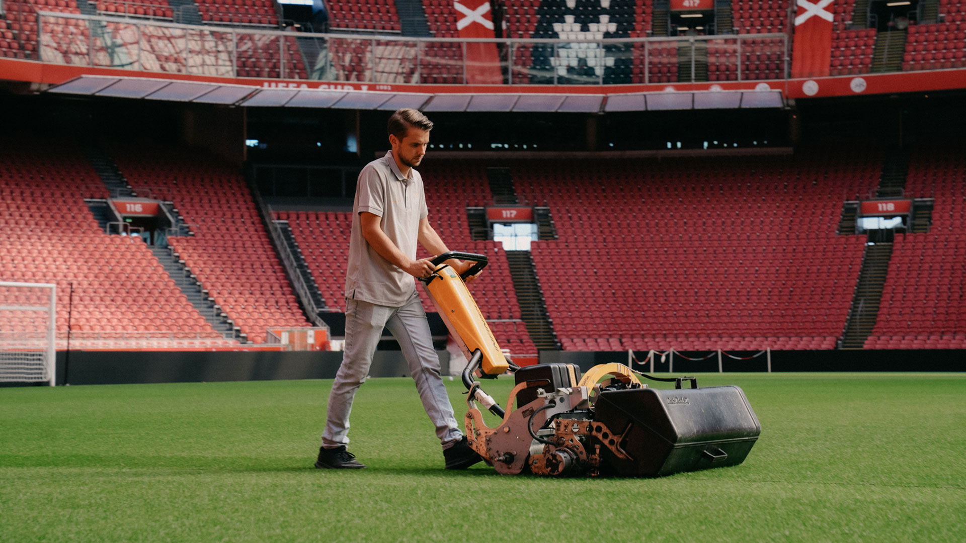 Van Harry Styles tot sc Heerenveen: de 24/7 baan van fieldmanager Roy
