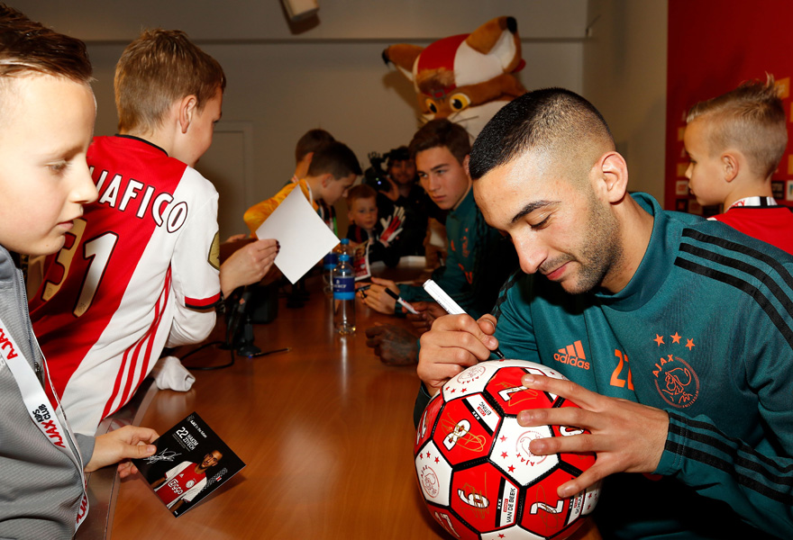 kids-club-persconferentie-lachen-gieren-brullen-9