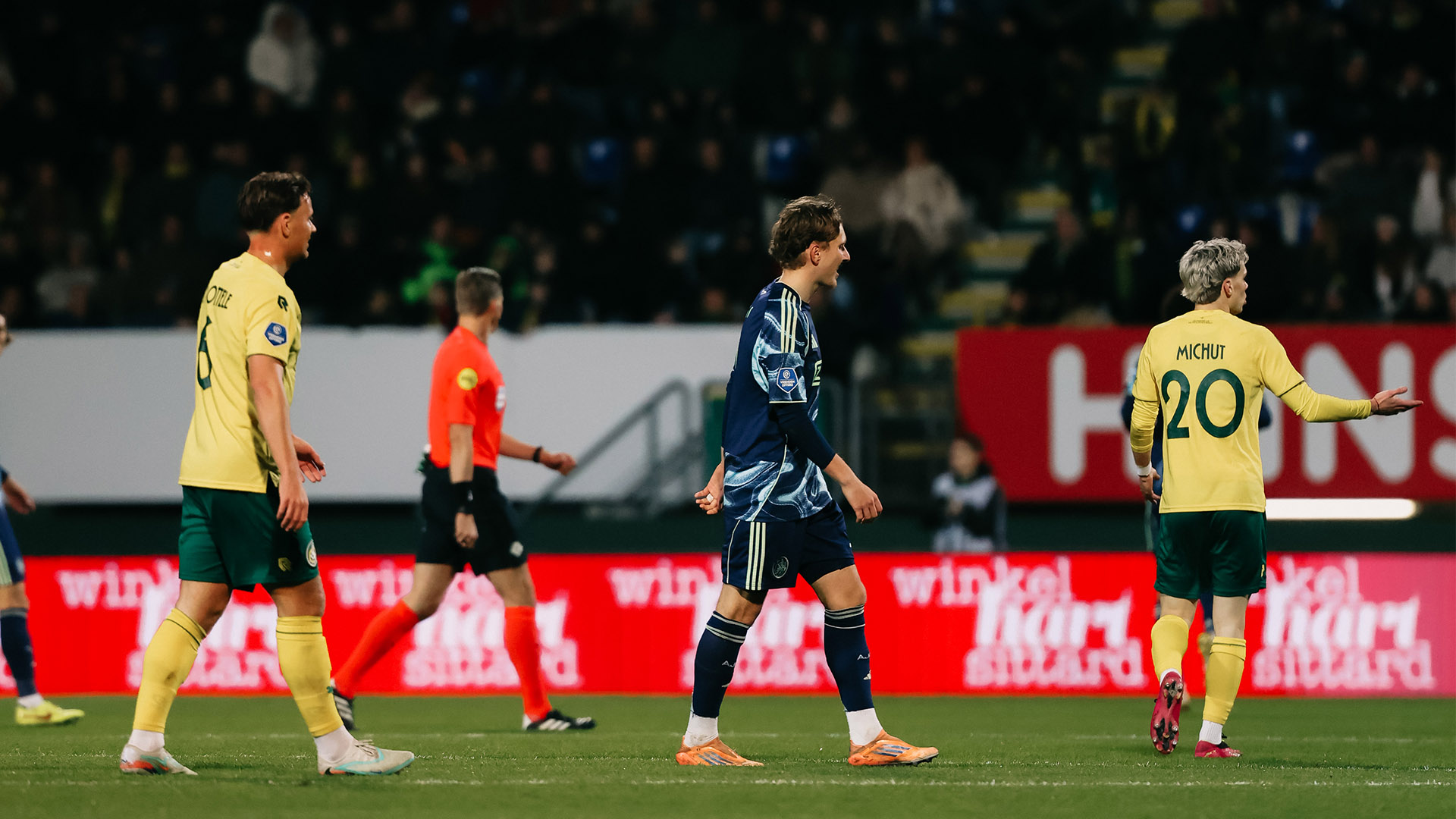 Luister Fortuna Sittard - Ajax via Ajax Radio
