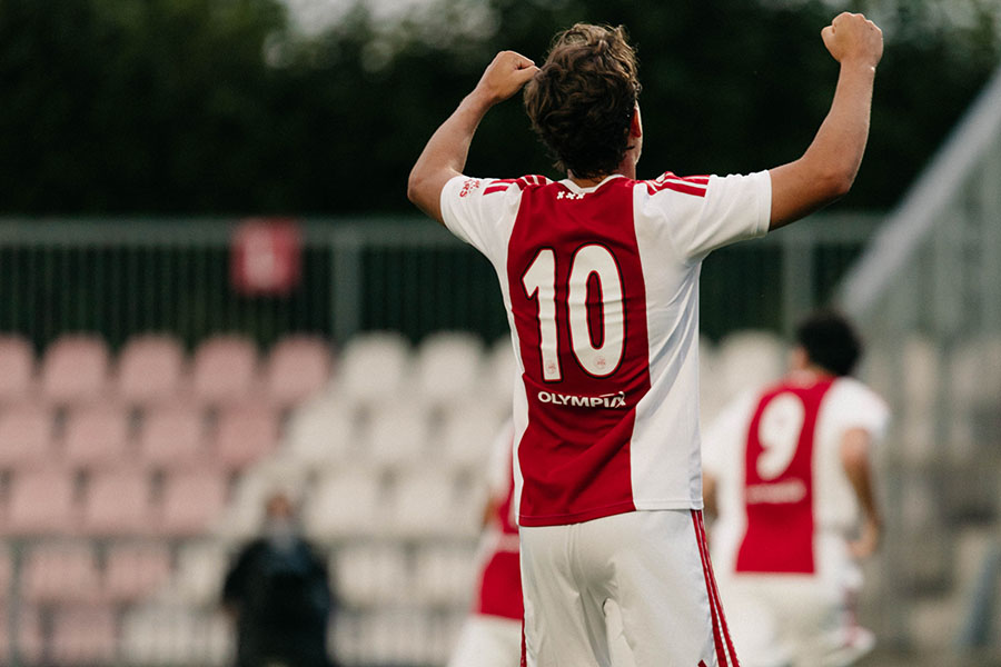 Jongajaxemmen10