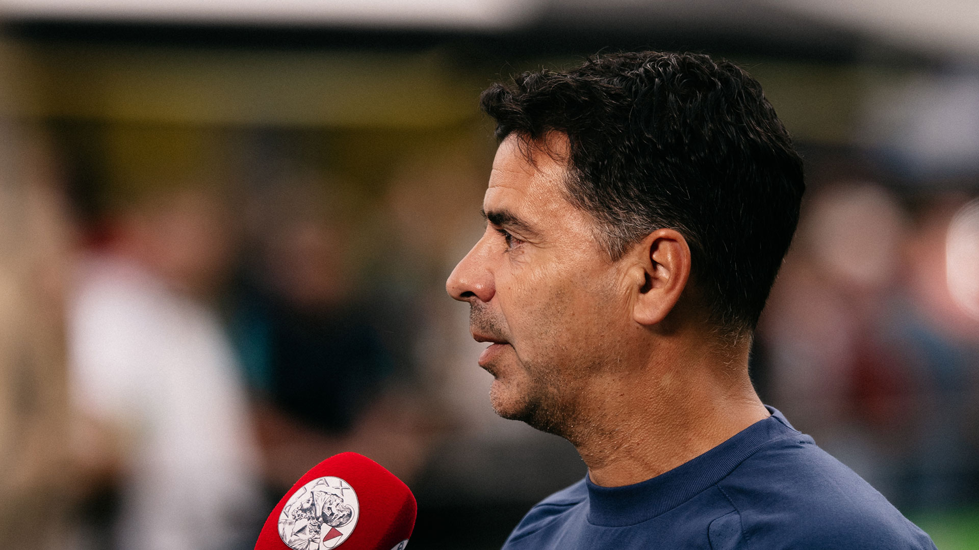 Míchel Sánchez krijgt eerste indruk van de spelersgroep: 'Leggen veel energie in de training'