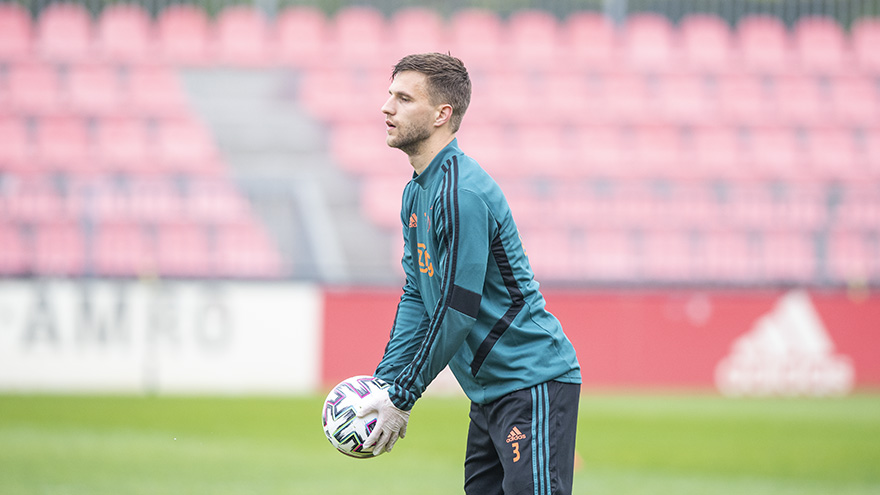 fotos-ajacieden-hervatten-training-in-drietallen-3