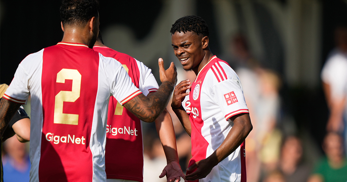 Ajax eröffnet Saison mit Sieg über SV Meppen: Unterschied zur Halbzeit