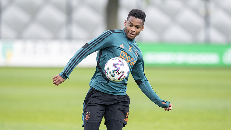 fotos-ajacieden-hervatten-training-in-drietallen-31