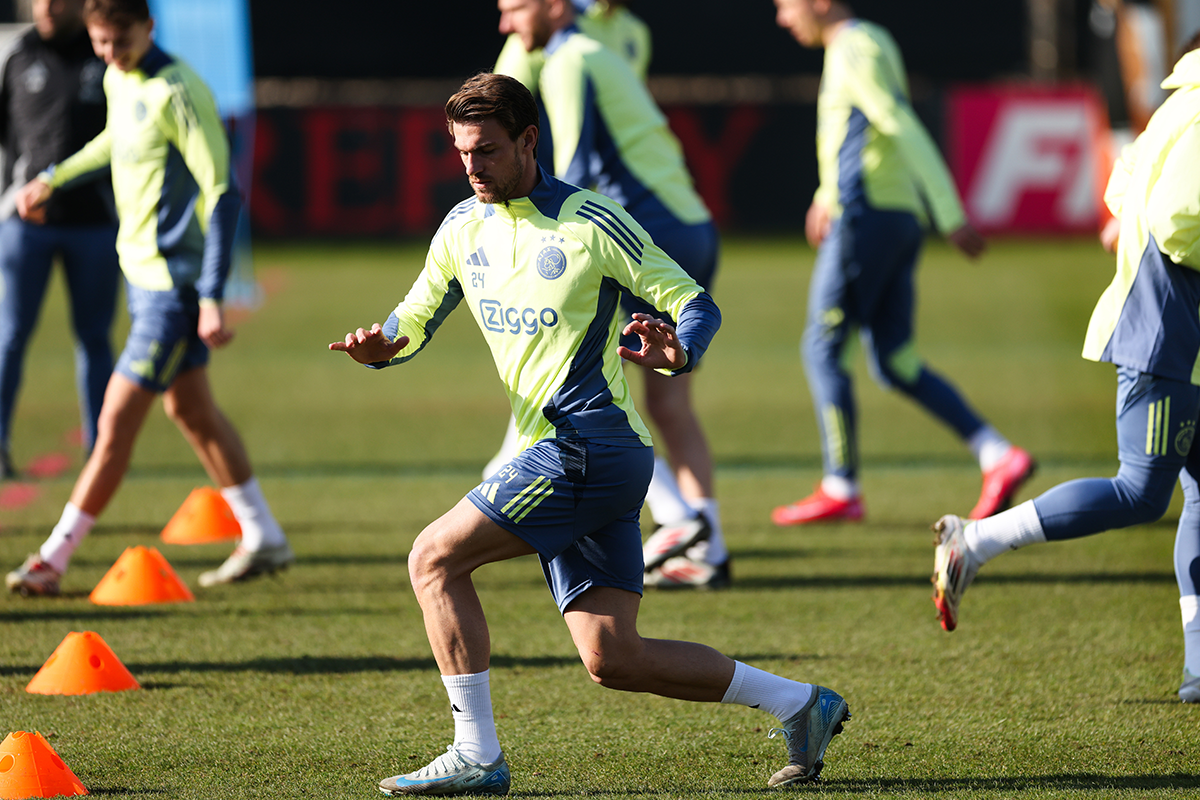 Training Ajax Frankfurt Rugani