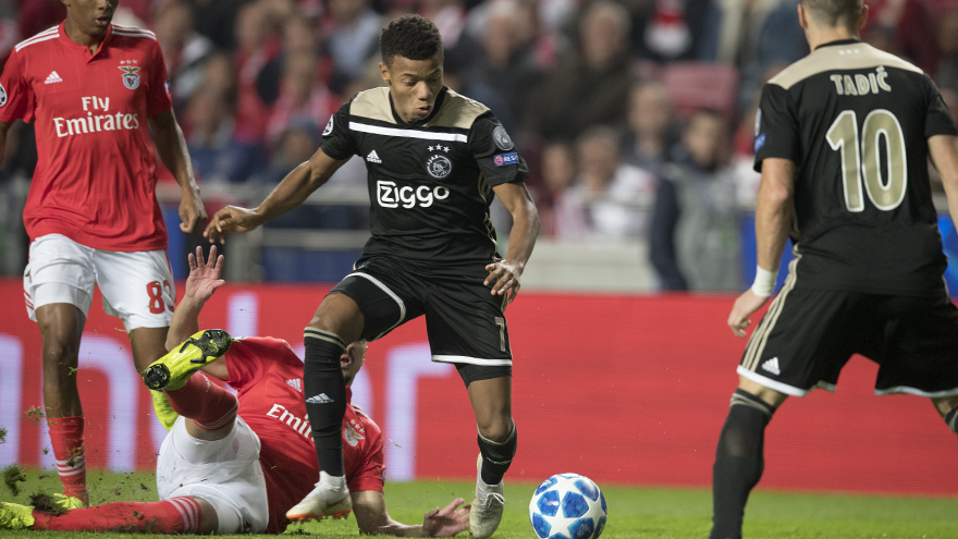 ajax-doet-goede-zaken-voor-overwintering-in-champions-league-2