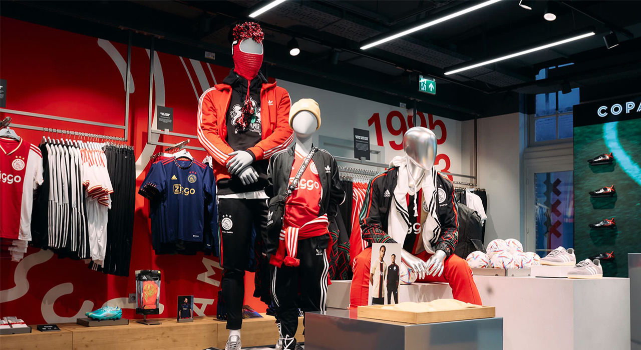 auteur mezelf Prediken Nieuwe adidas Store geopend in Kalverstraat