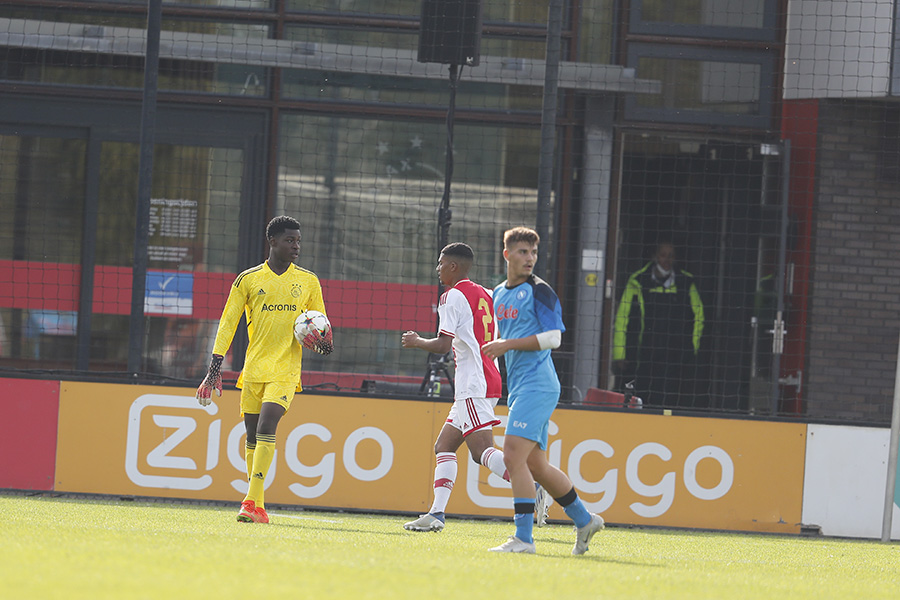 Reverson Met Bal 900