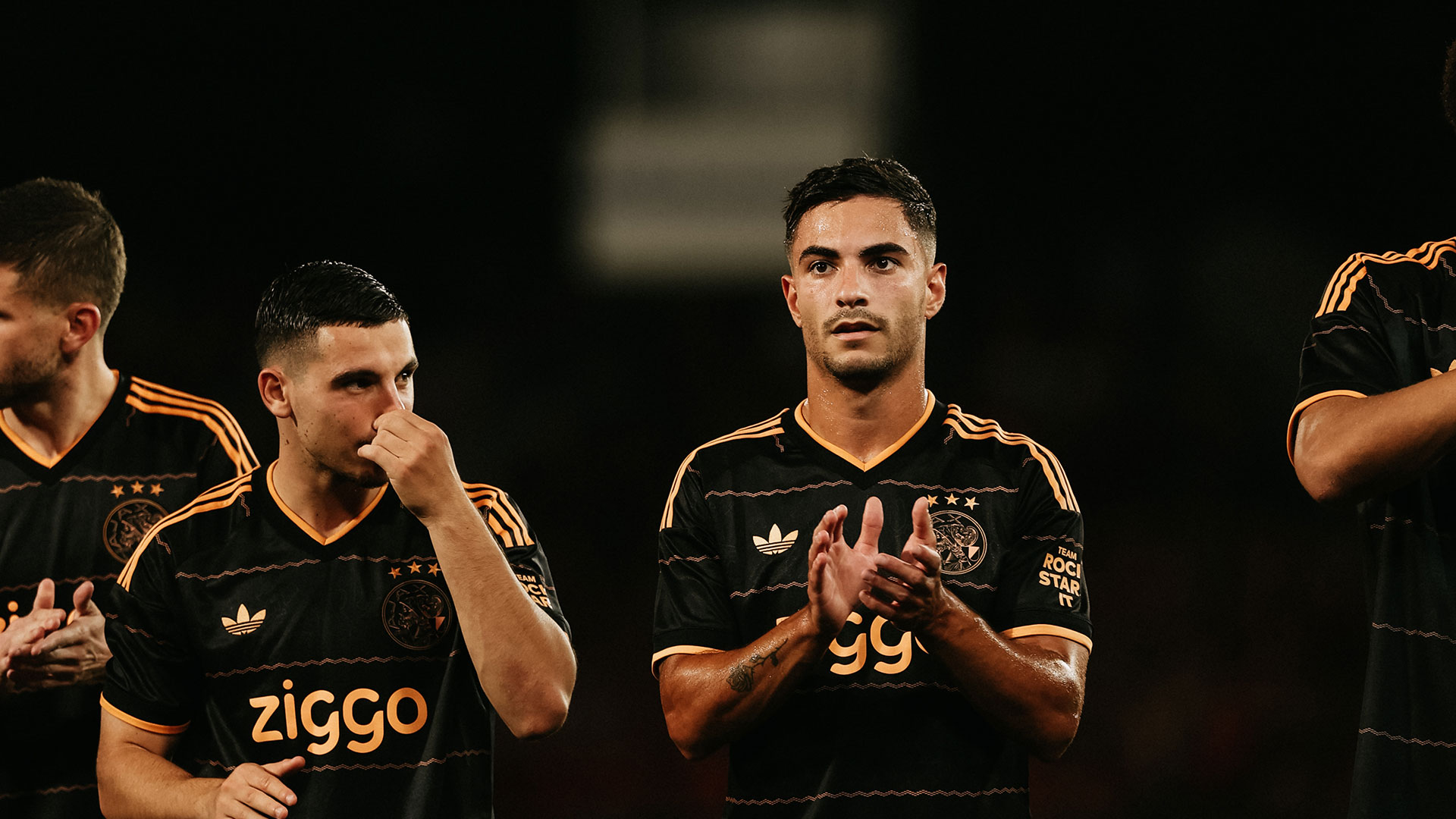 Luister naar Hajduk Split - Ajax via Ajax Radio