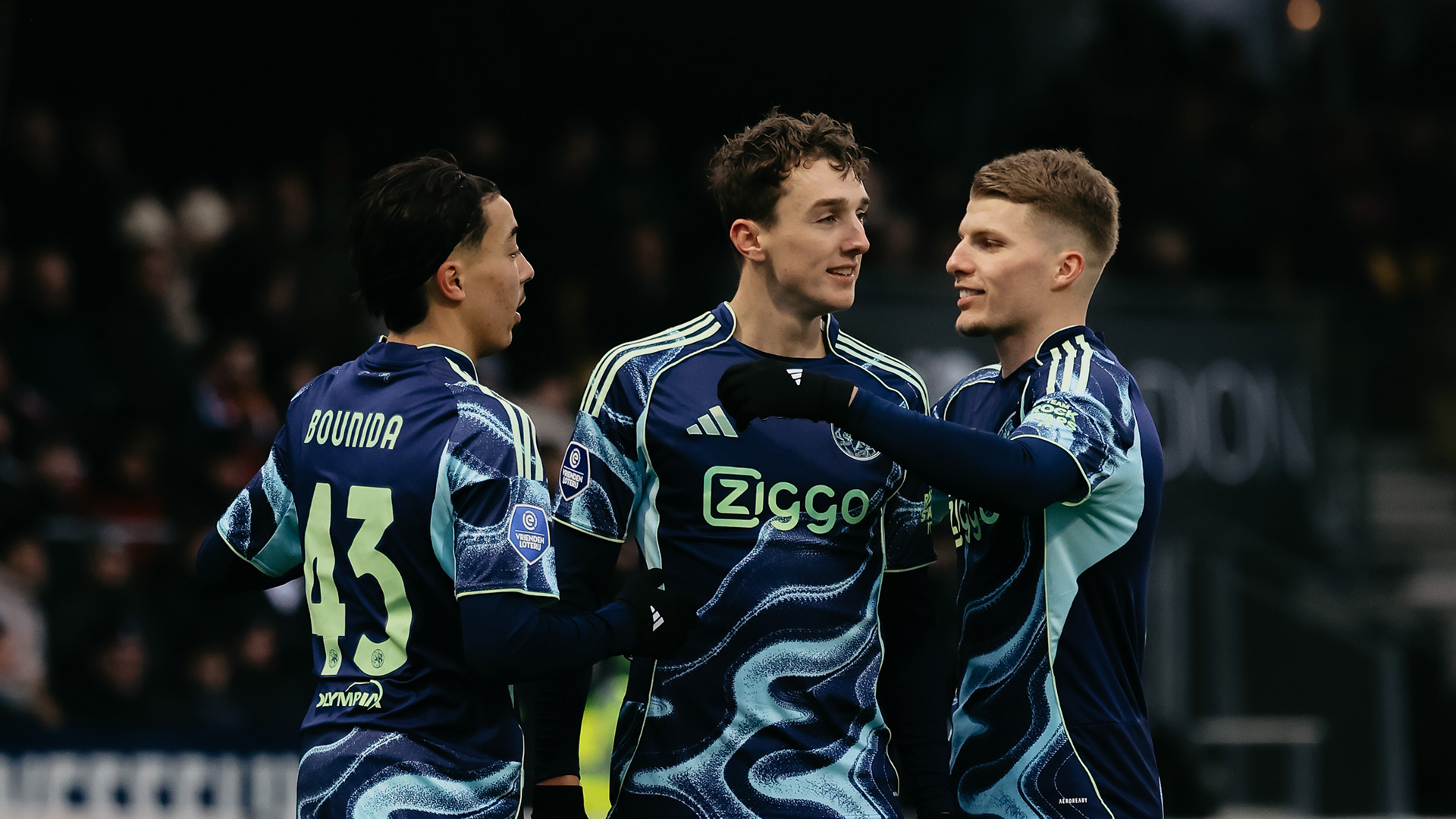 Drie punten voor Ajax