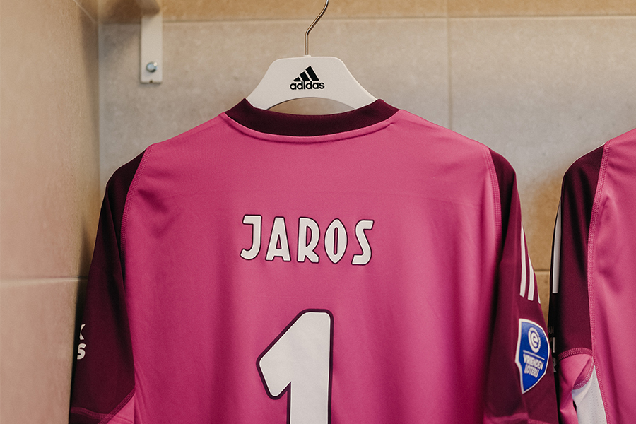 Jaros Shirt Kleedkamer