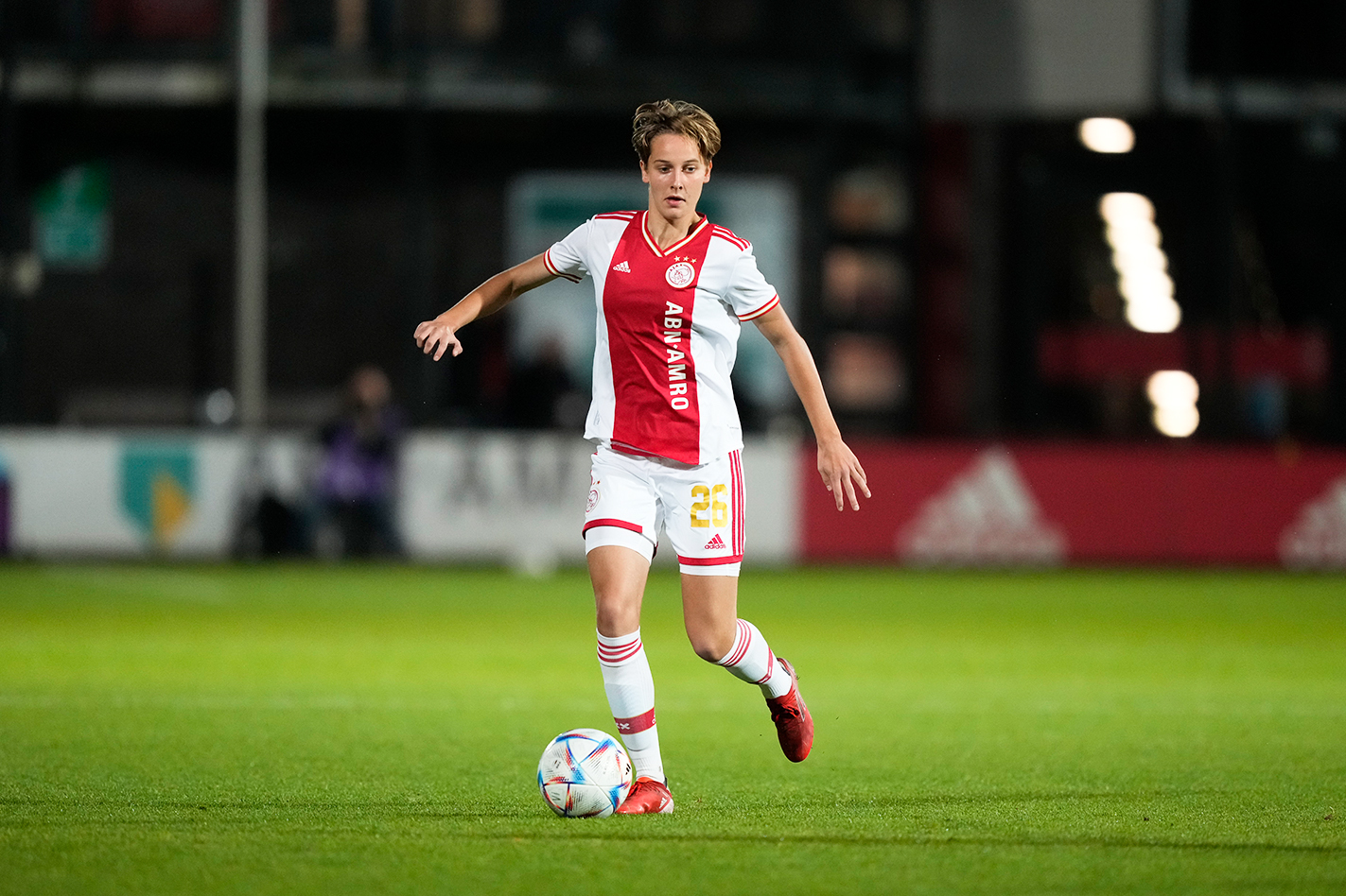 Kardinaal Aan De Bal Ajax Vrouwen