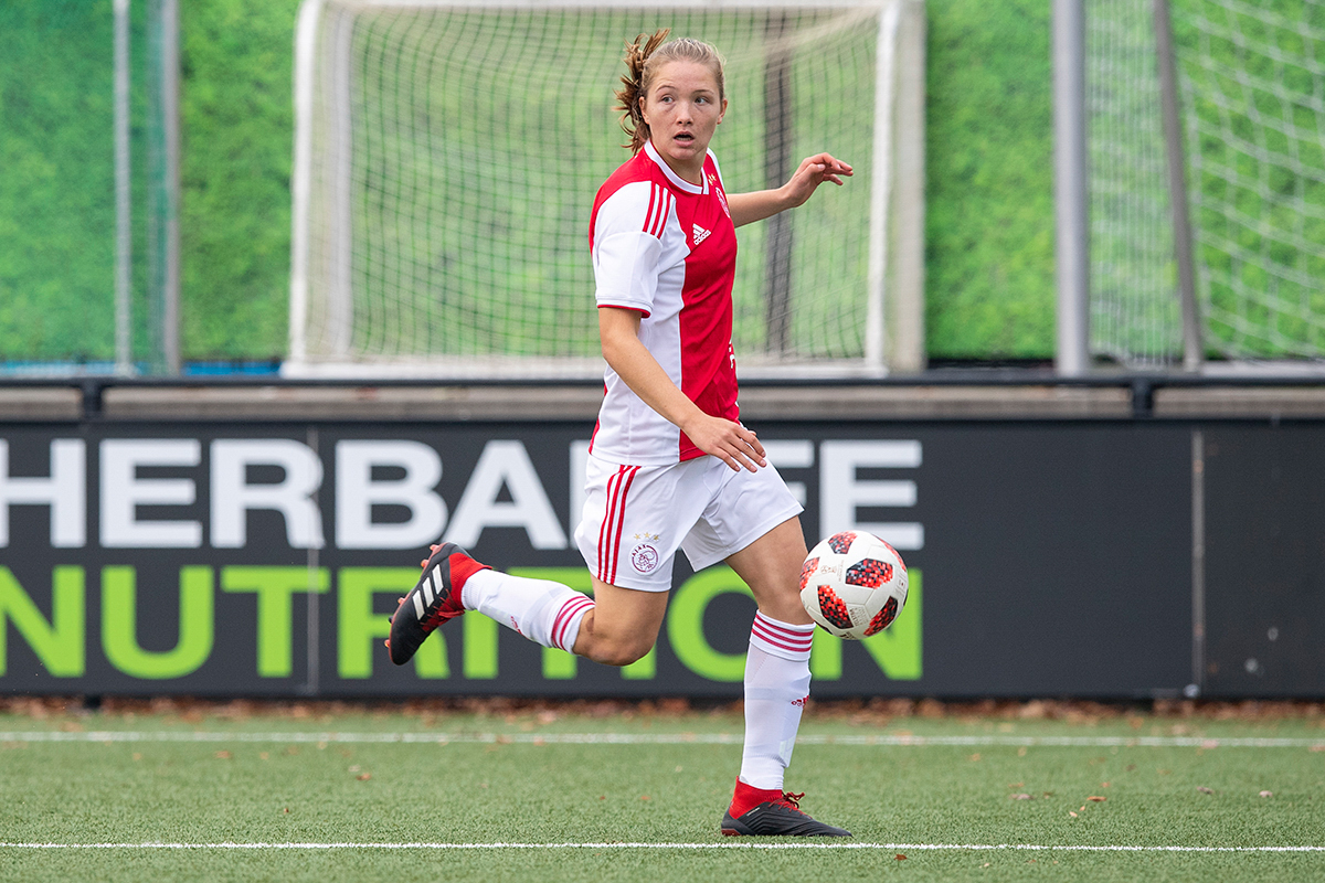 Jonna Van De Velde100 26