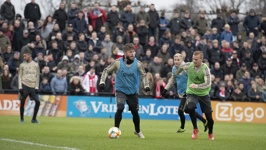 ajax-na-sfeervolle-open-training-klaar-voor-klassieker-10