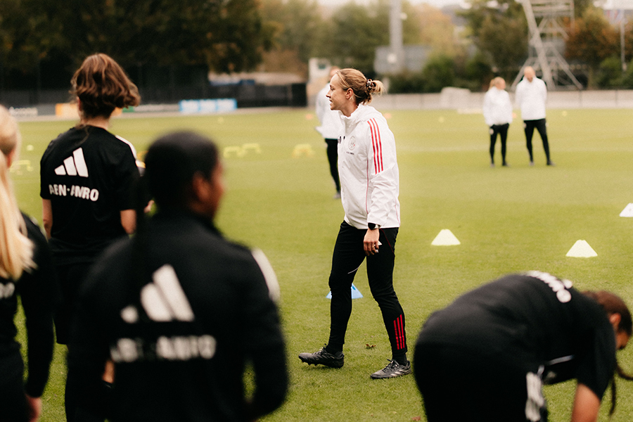Trainingajaxvrouwen