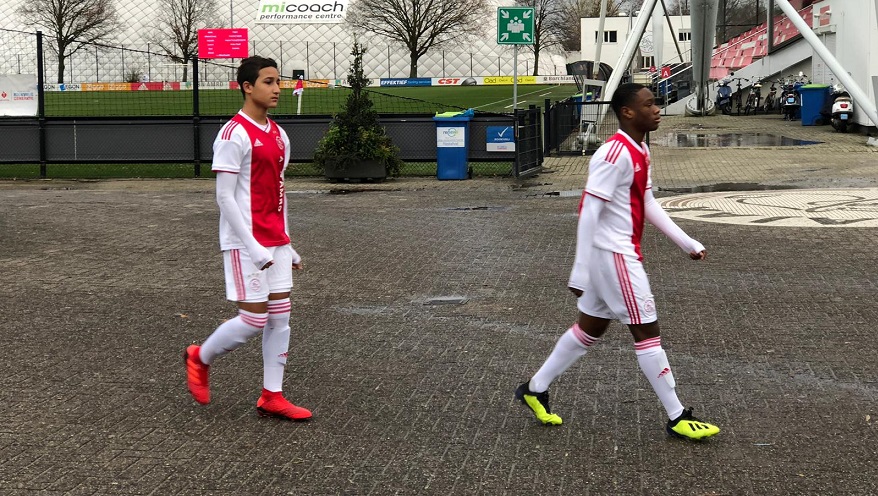 toekomst-alert-miraculeuze-comeback-ajax-o19--30