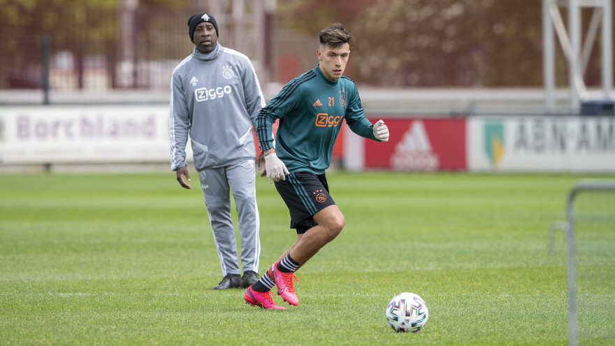 fotos-ajacieden-hervatten-training-in-drietallen-26