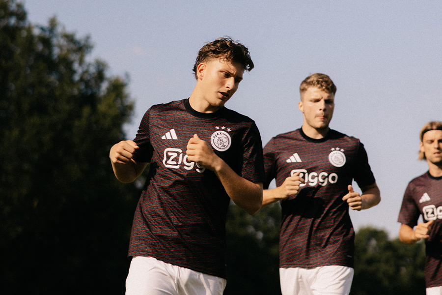 Mika Godts Warming Up