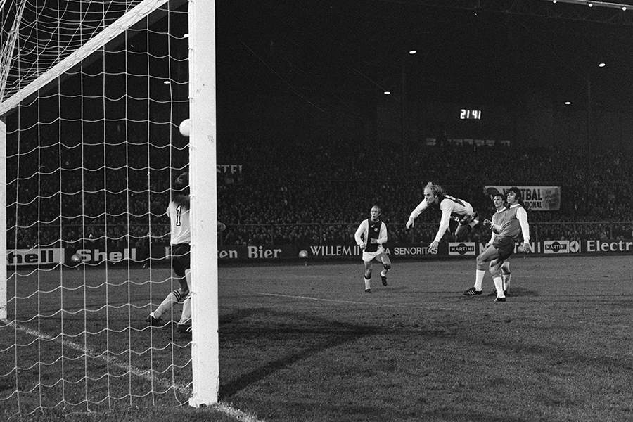 Ajax Feyenoord 1975 900 5