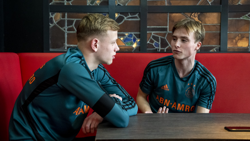 connection-de-waal-warmerdam-bespreken-alles-met-elkaar-3