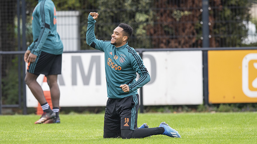 fotos-ajacieden-hervatten-training-in-drietallen-41