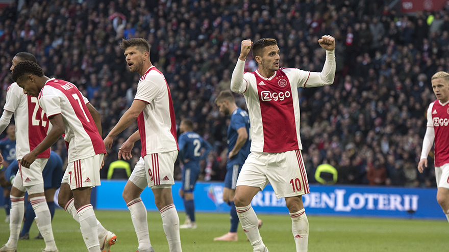 met-jari-als-talisman-wint-ajax-simpel-van-feyenoord-11
