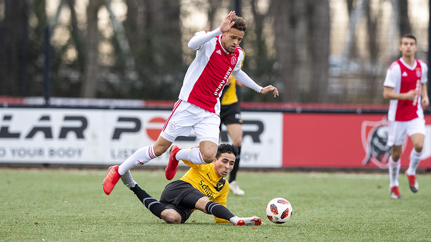 toekomst-alert-miraculeuze-comeback-ajax-o19--16