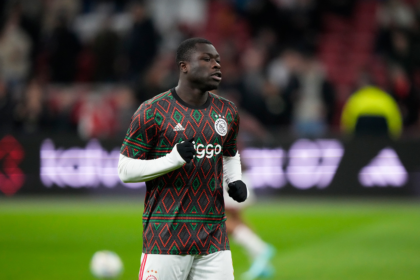 Brobbey Warming Up 900