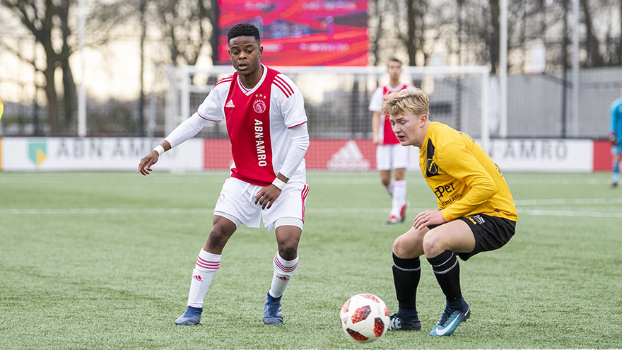 toekomst-alert-miraculeuze-comeback-ajax-o19--12