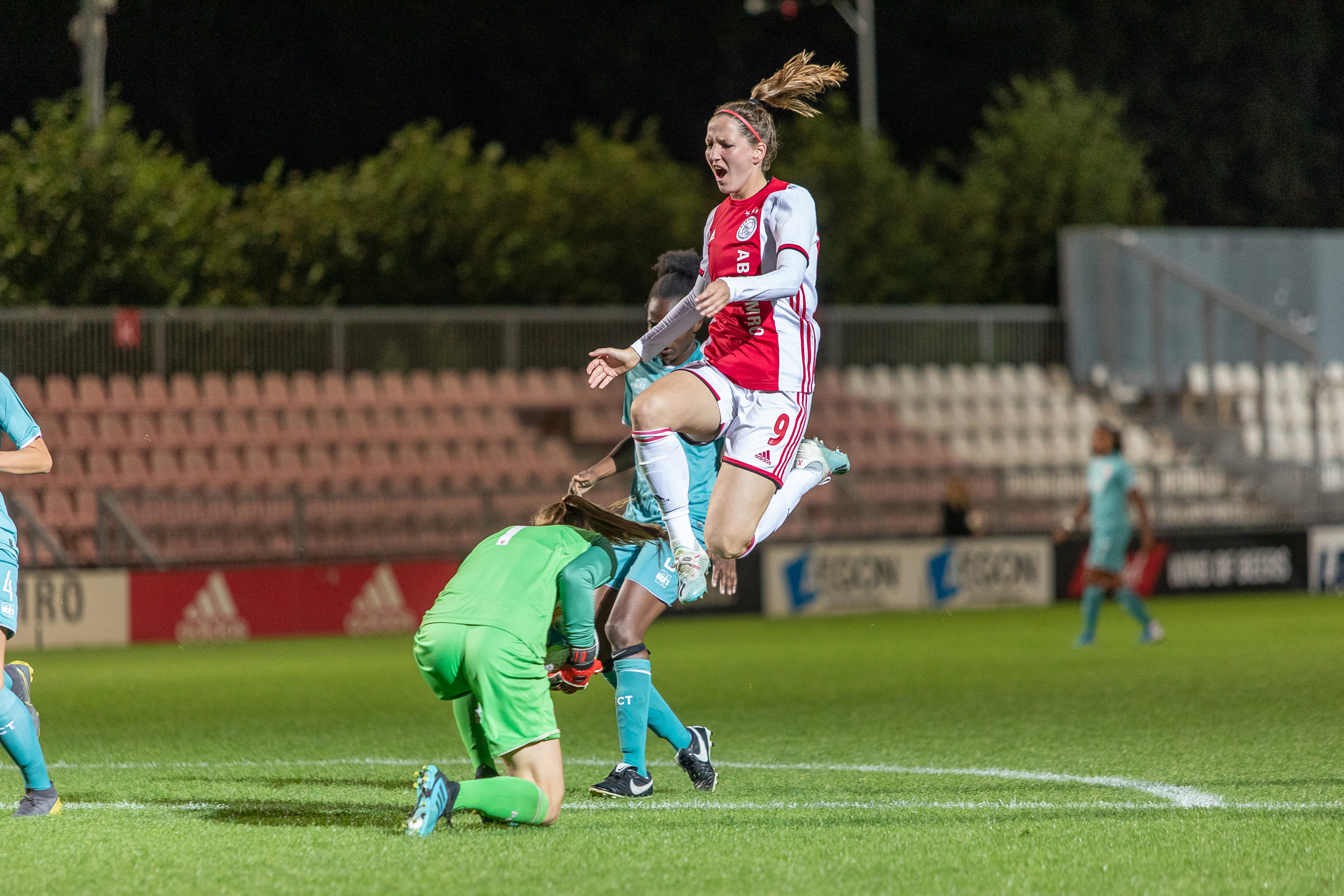 interlands-welke-ajax-vrouwen-komen-in-actie-5