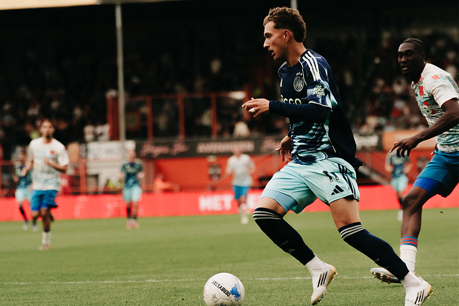 Mika Godts Aan De Bal