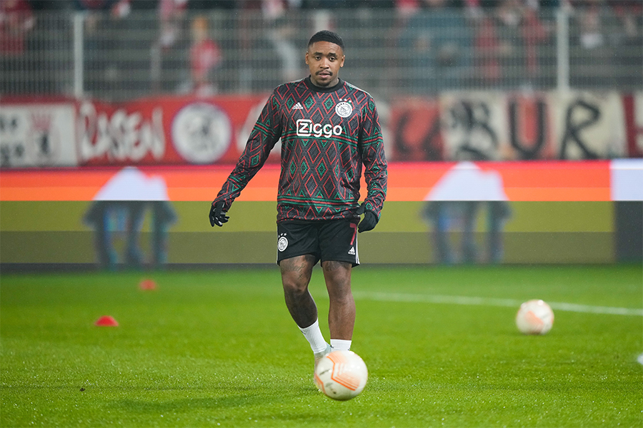 Bergwijn Warming Up 900