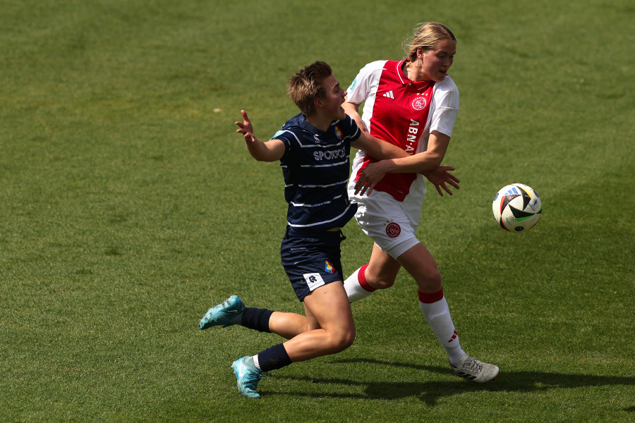 Ajax VR Telstar 2