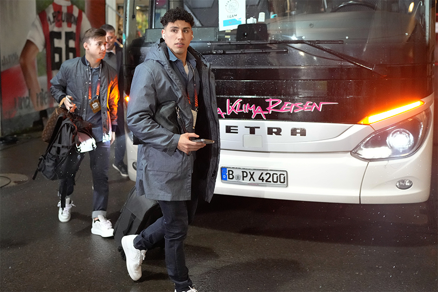 Sanchez Aankomst Berlijn 900