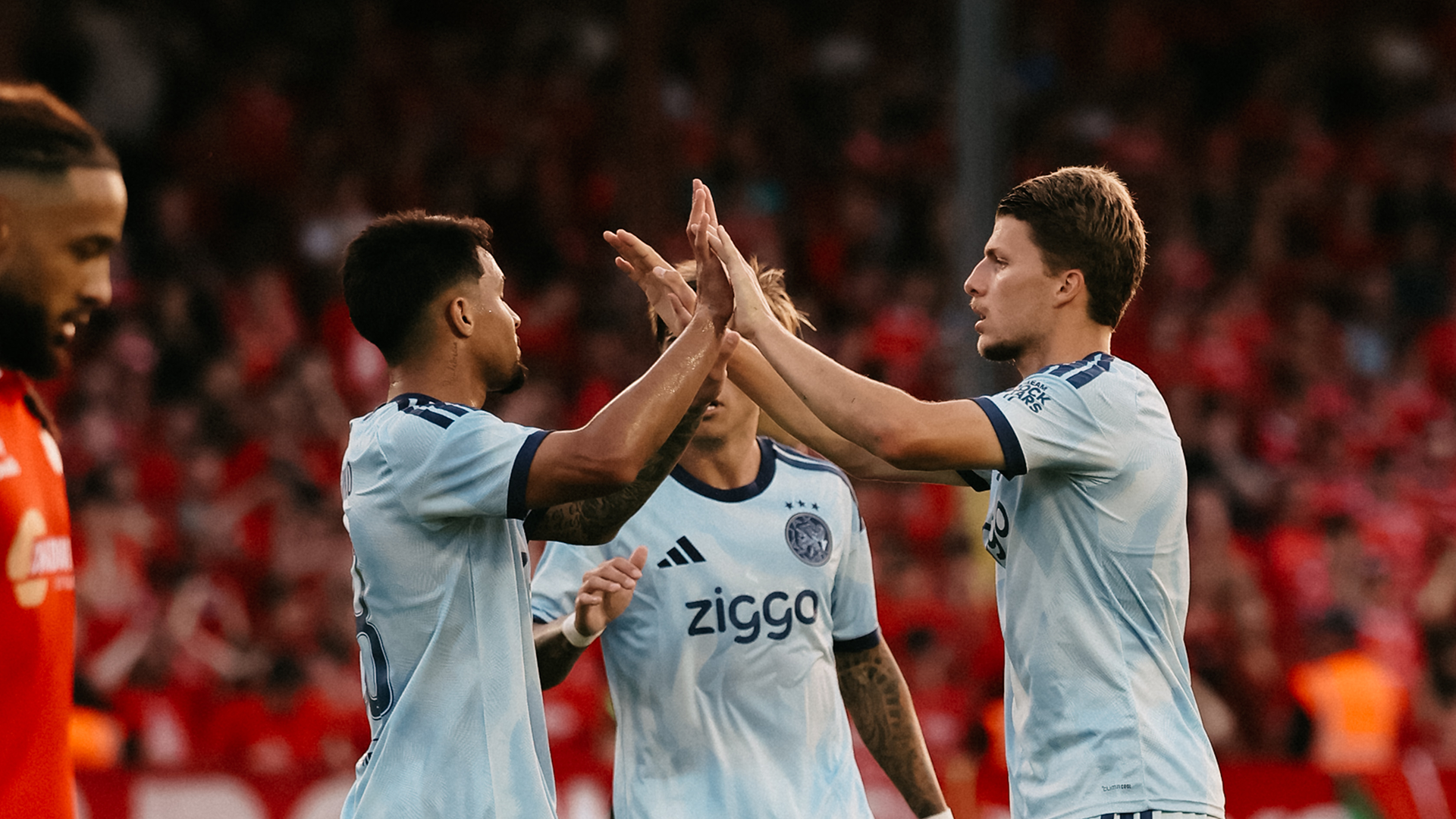 Luister naar Shelbourne FC - Ajax via Ajax Radio