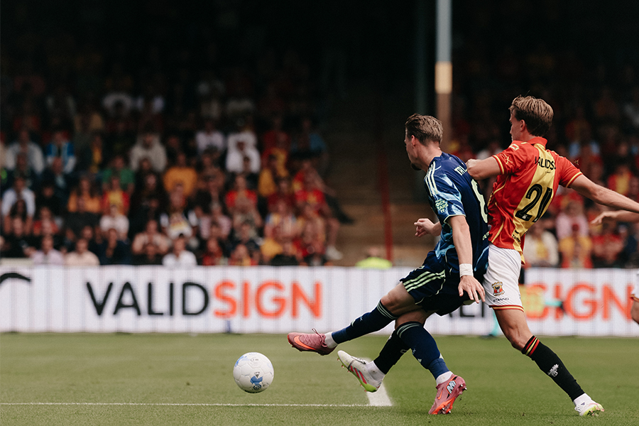 Taylor Duel Aan De Bal